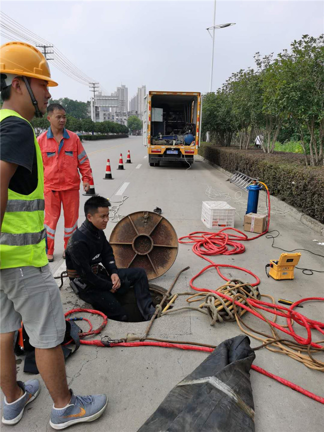 英山翻衬法管道修复技术主要工序
